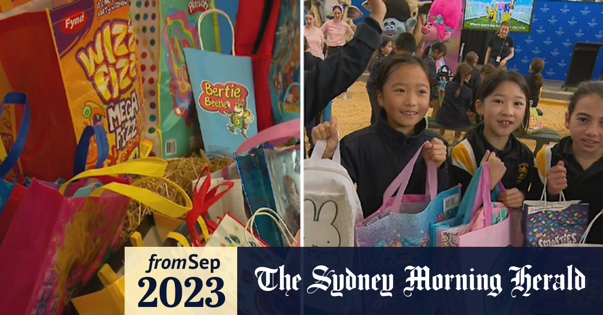 Video Record number of showbags at Melbourne Royal Show